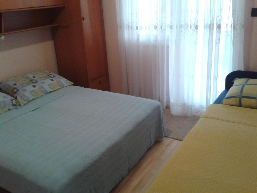 ויר Apartmani Mira מראה חיצוני תמונה