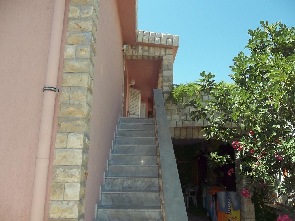 ויר Apartmani Mira מראה חיצוני תמונה