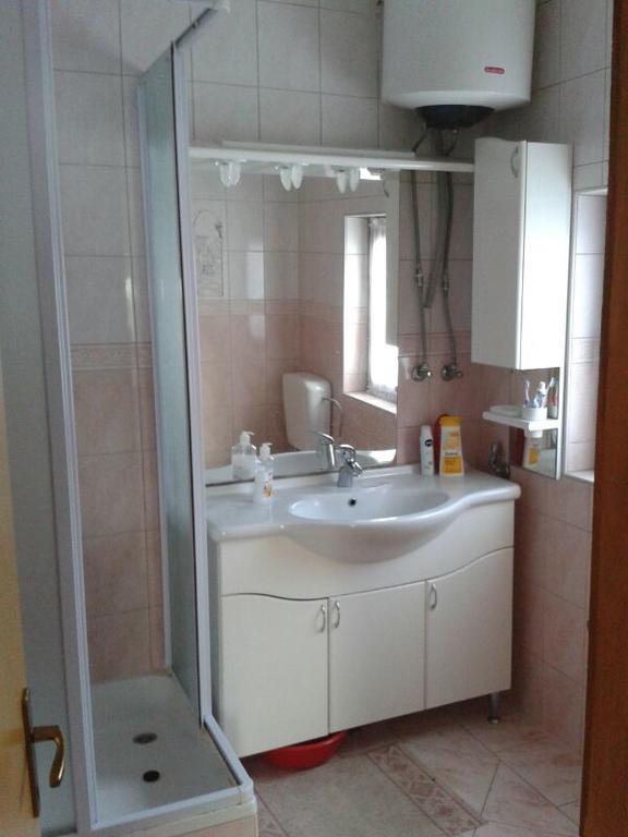 ויר Apartmani Mira מראה חיצוני תמונה