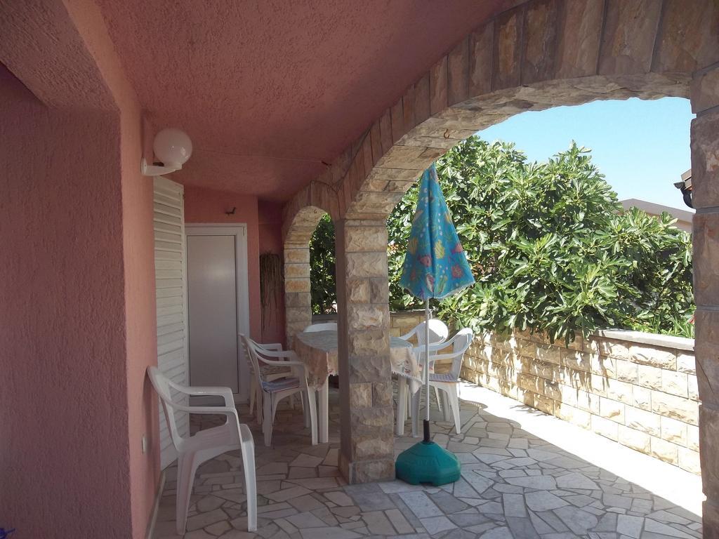 ויר Apartmani Mira מראה חיצוני תמונה