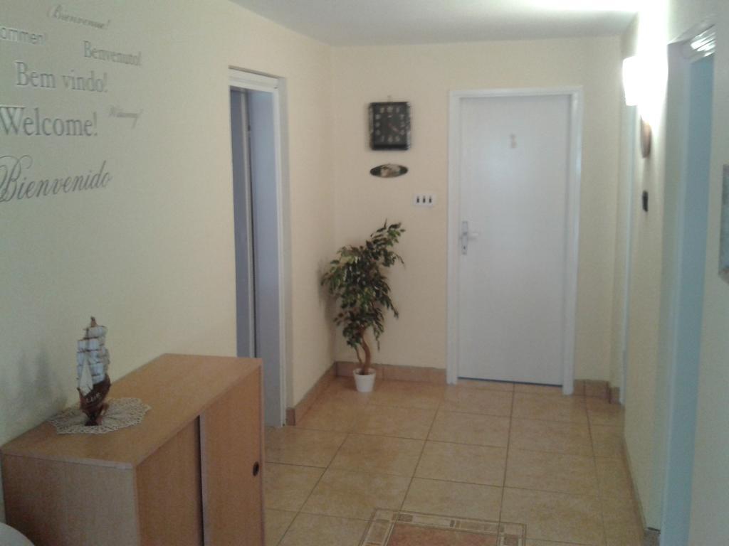 ויר Apartmani Mira מראה חיצוני תמונה